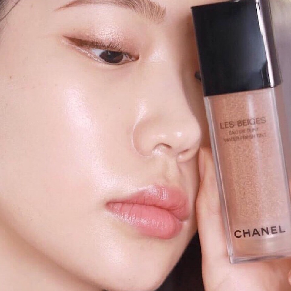 Kem Nền Chanel Les Beiges Eau de Teint Water Fresh Tint kèm cọ tán